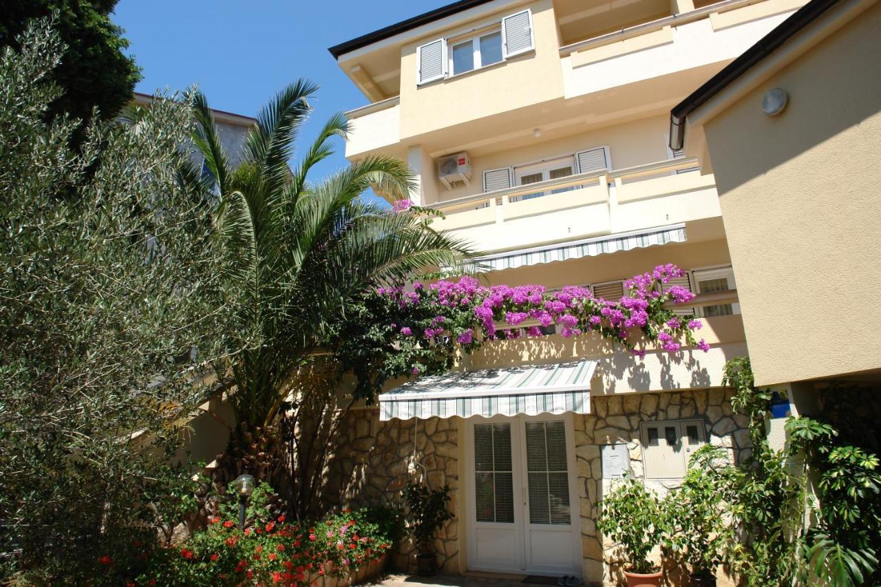 Apartments With A Parking Space Mandre, Pag - 18748 Kolan Exterior foto